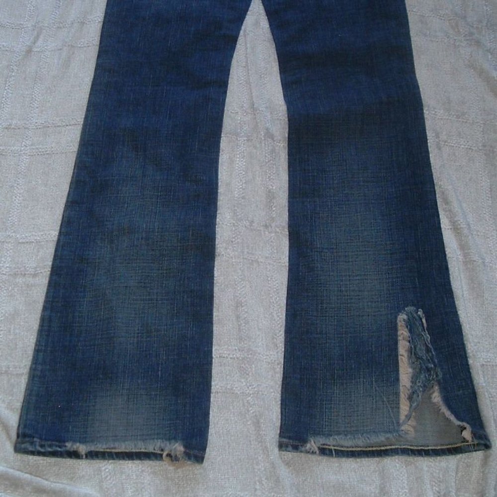 CHIP & PEPPER vintage FLARE blue denim jeans 27 New with tags distressed Vintage